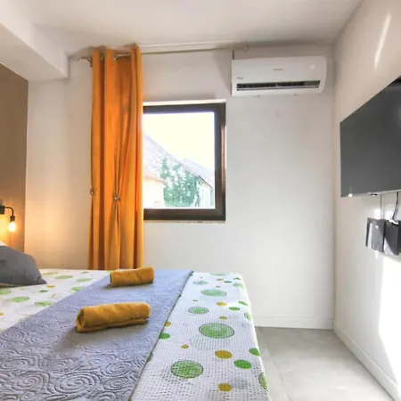Cozy In With Wifi Turanj